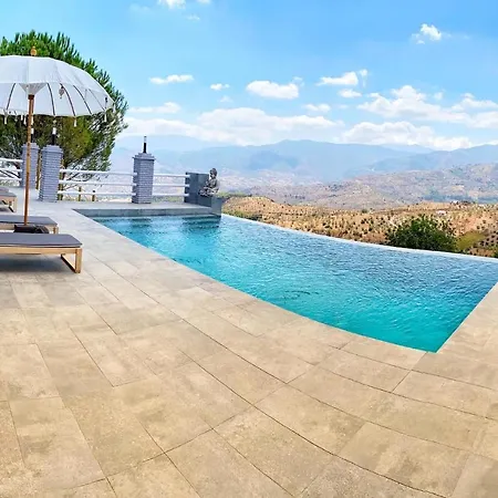 Casa Eden - Mountain View, Infinity Pool Penzion Alozaina