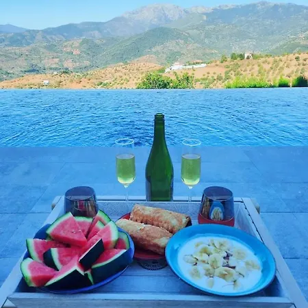 Casa Eden - Mountain View, Infinity Pool Pensión
